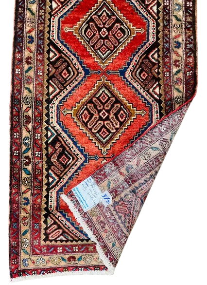 599645308_1139550294917406_3408493293251891109_n-removebg-preview Origin "Hamedan" Hand Knotted Sheep Wool Persian Rug with Geometric and Tribal Motif Patterns 9'4" X 2'7"