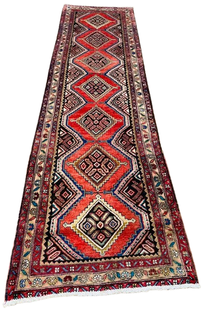 599712100_2865469093793948_717766343023542152_n-removebg-preview Origin "Hamedan" Hand Knotted Sheep Wool Persian Rug with Geometric and Tribal Motif Patterns 9'4" X 2'7"