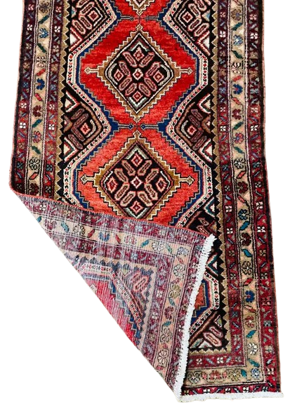 599765222_860174079969707_1146067913490406643_n-removebg-preview Origin "Hamedan" Hand Knotted Sheep Wool Persian Rug with Geometric and Tribal Motif Patterns 9'4" X 2'7"