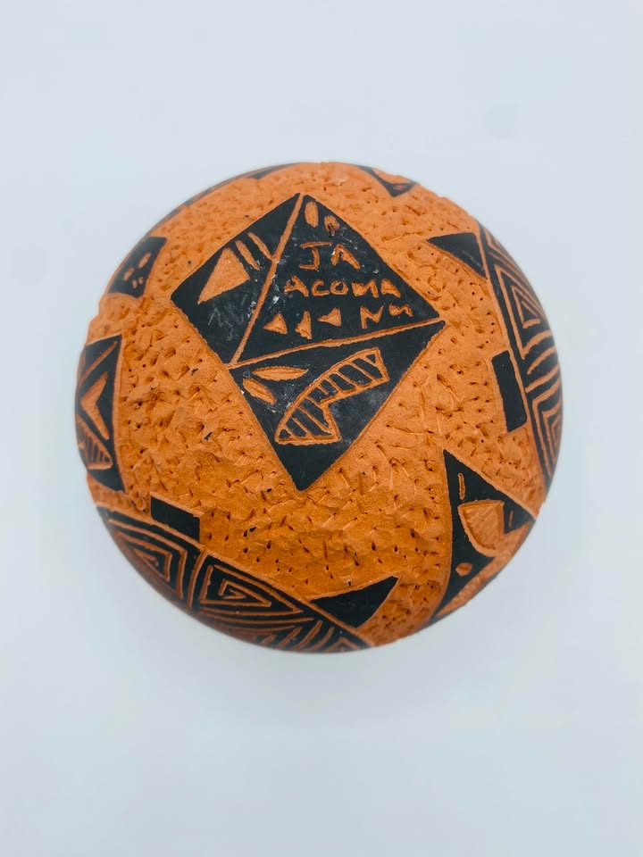601443653_2307379086435025_1907374246753499852_n Signed "JA" Acoma Pueblo N.M Native American Pottery Vase