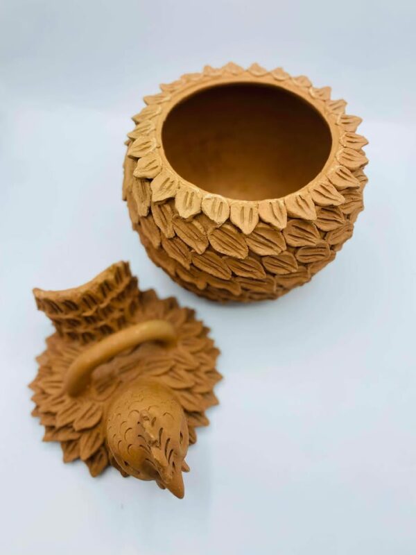 607370550_1583554169447342_1706397062539027921_n Handcrafted Terracotta Folk Art Style Studio Pottery Chicken Jar