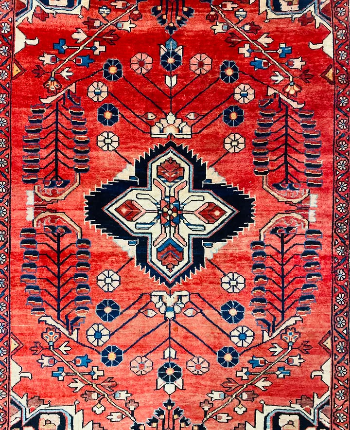 Origin "Arak" Persian Tribal Rug Hand Knotted Vegetable Dyes with Central Medallion and Geometric Floral Patterns 6'4" X 4'9"