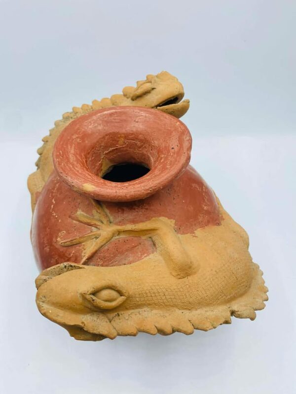 608555492_2658086101257965_7694335020627261257_n Vintage Mexican Terracotta Lizards Pottery Vase