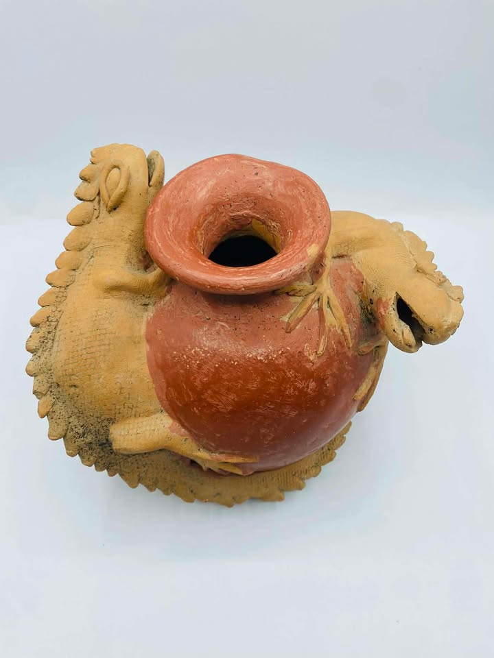 Vintage Mexican Terracotta Lizards Pottery Vase