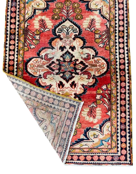 608938877_813070201787094_7072866824160920894_n-removebg-preview Origin "Hamedan" Liliyan Persian Rug Hand Knotted Natural Dyes with Large Central Medallion 4'8" X 3'2"