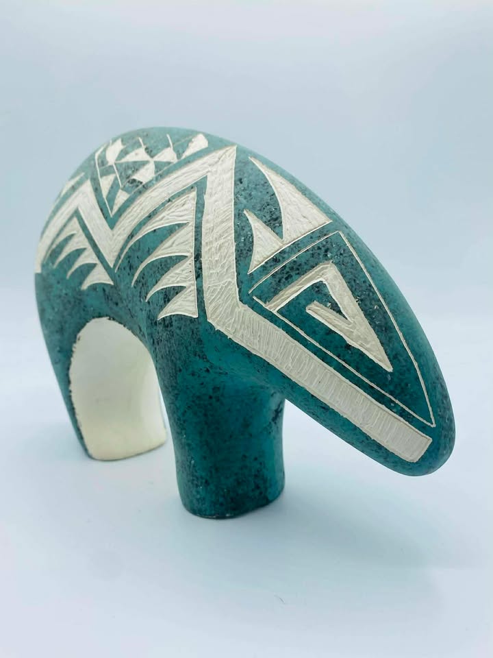 2008 Signed Joseph Lewis Acoma Pueblo N.M Native American Pottery Spirit Bear