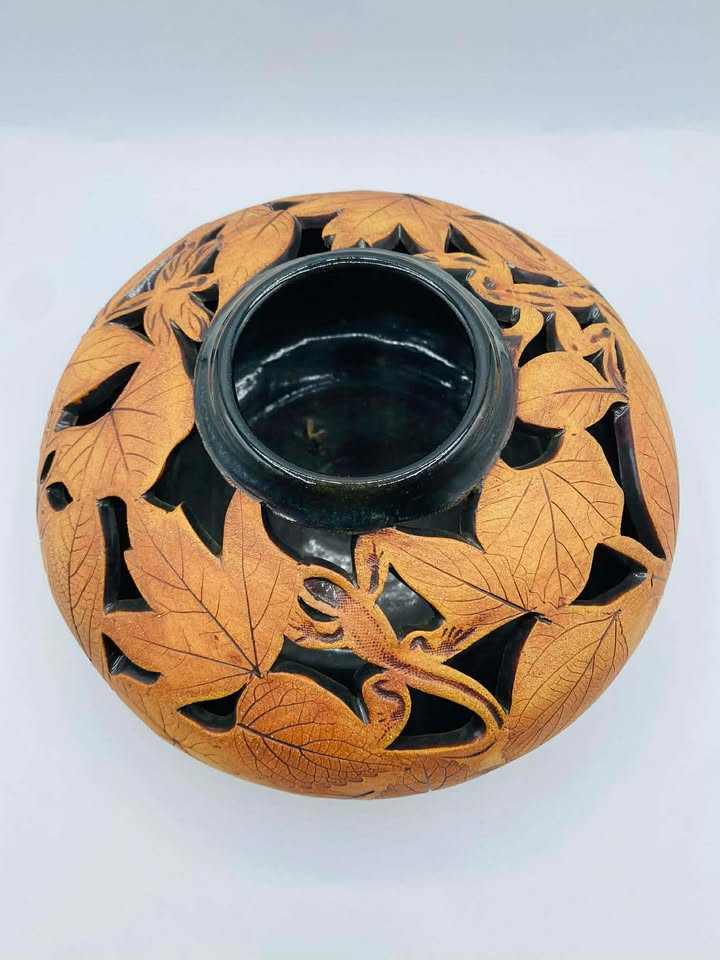 Vintage Meyer Malabar Pottery Leaf Imprint Vase