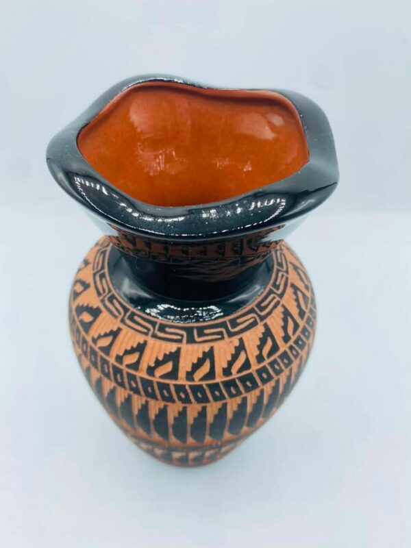 609209568_1182398757392560_2394668444310750924_n Signed "C. Smith" Native American Navajo Etched Pottery Vase