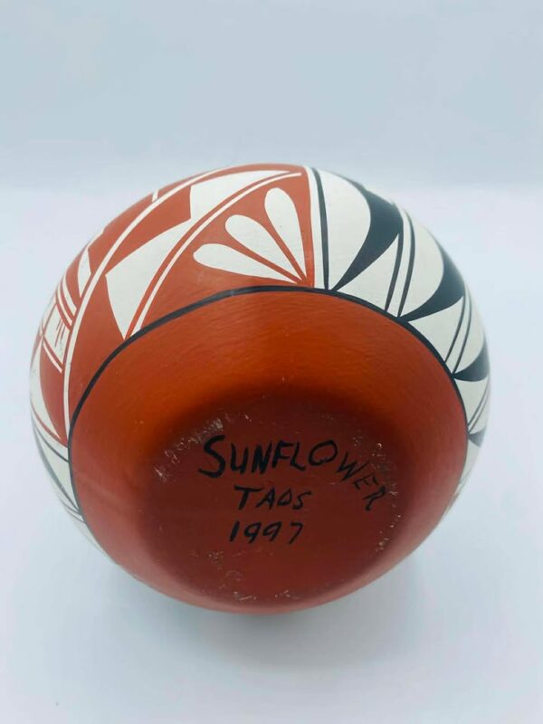 609349578_4303787836523767_9176112777809867204_n 1987 Signed "SUNFLOWER" Taos Pueblo Native American Pottery Wedding Vase