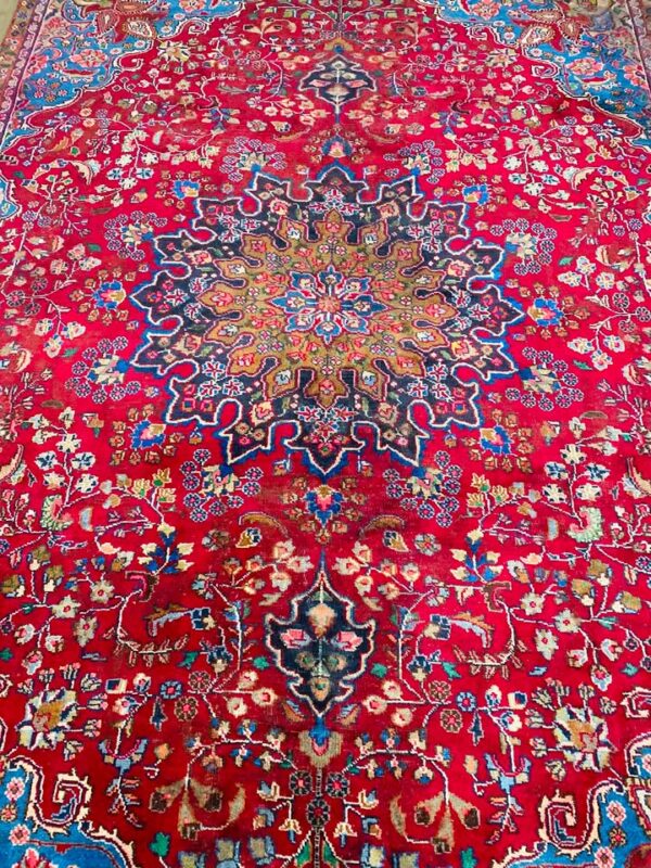 609382879_2397024627383447_7042252271335442514_n Origin "Khashan" Persian Tribal Rug Hand Knotted Natural Dyes with Central Medallion and Floral Patterns 9'11" X 6'11"