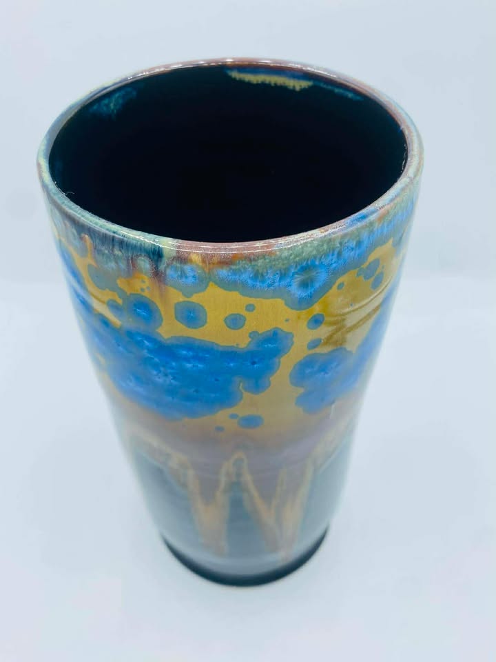 Signed "M Billings" Wheel‑Thrown Ceramic Vase