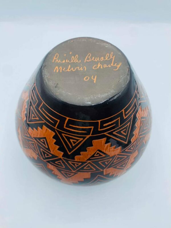 609504853_1921899608365403_4007794160425308010_n 2004 Handcrafted Native American Navajo Etched Pottery Signed