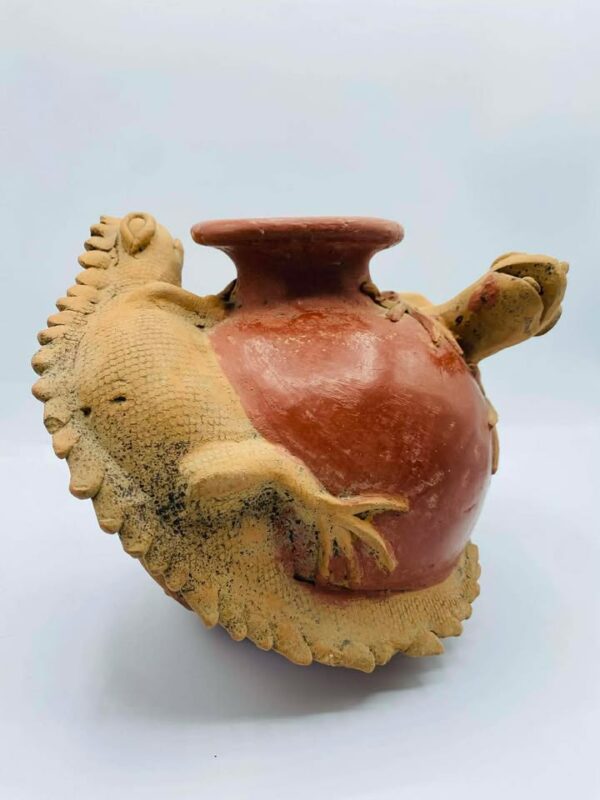 609935130_1188475313490475_7948640778934833000_n Vintage Mexican Terracotta Lizards Pottery Vase