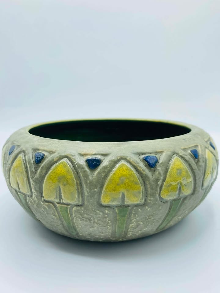 Early Roseville Art Pottery Bowl Arts & Crafts / Art Nouveau Relief Design