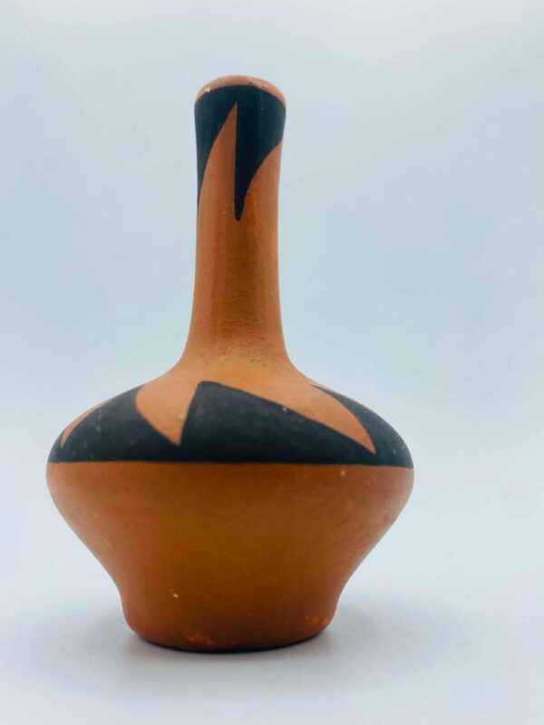 610978323_766411065798735_1687237718201955625_n Signed " Vallo" Acoma Pueblo N.M Native American Pottery Vase