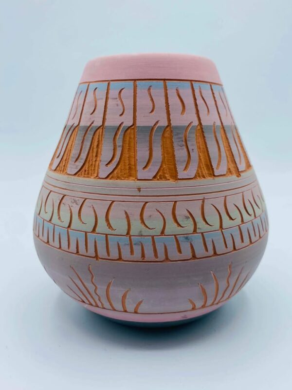 611004461_883276424630849_7101483060247301710_n Native American Navajo pottery Vase Signed "Dena J"