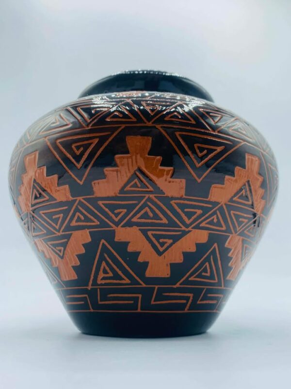 611105170_882981457474256_3968236294907529649_n 2004 Handcrafted Native American Navajo Etched Pottery Signed
