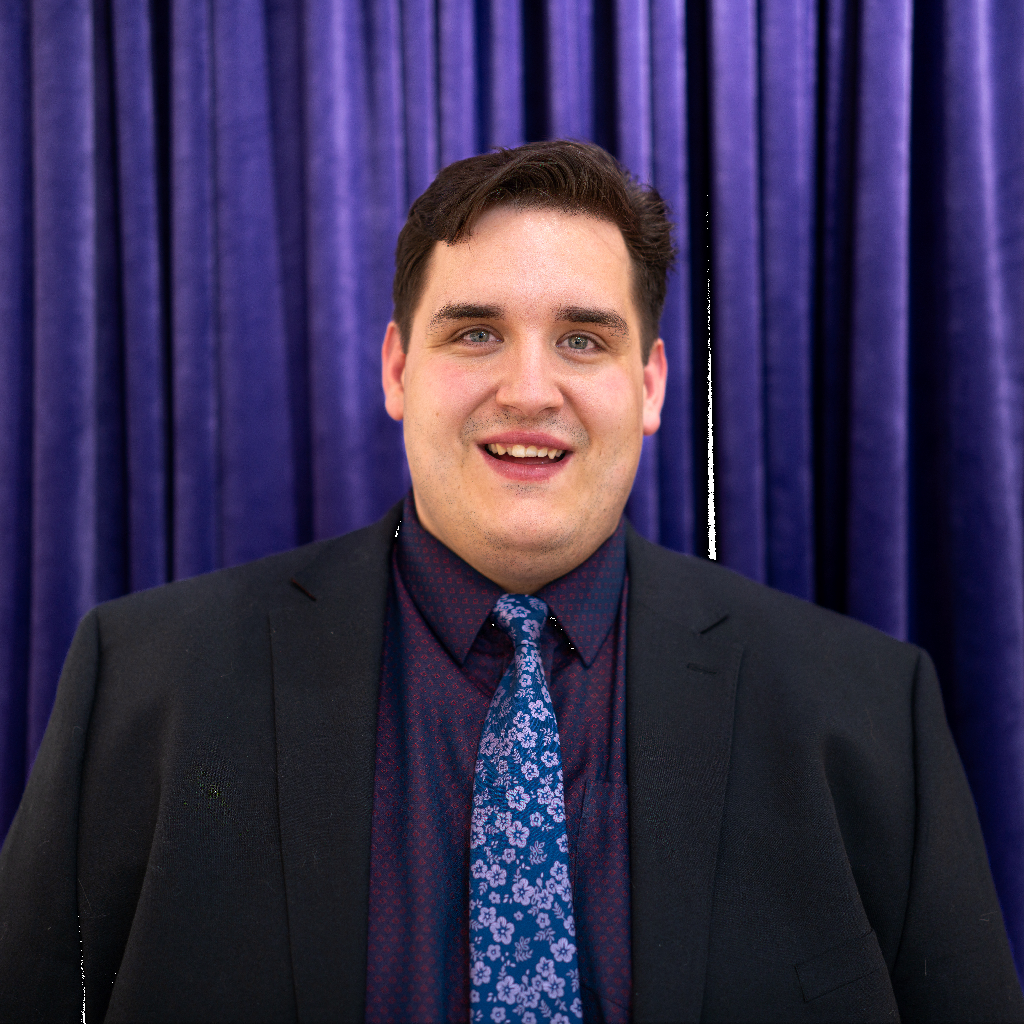 Joey, accredited personal property appraiser at Bloch Bauers Gallery